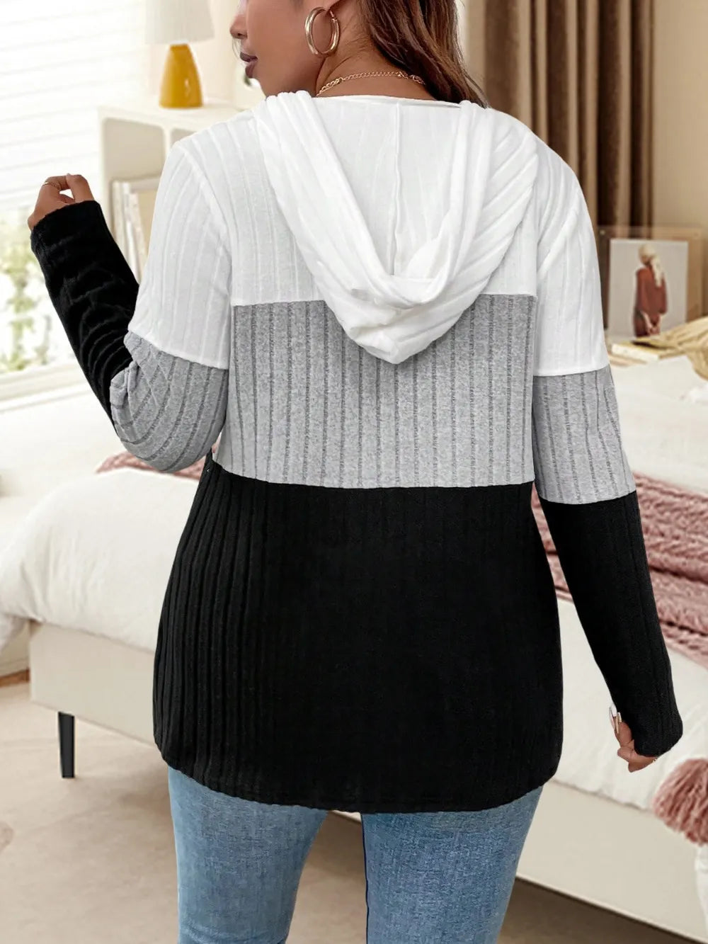 Color blocked hooded long sleeved knitted sweater plus size hoodie